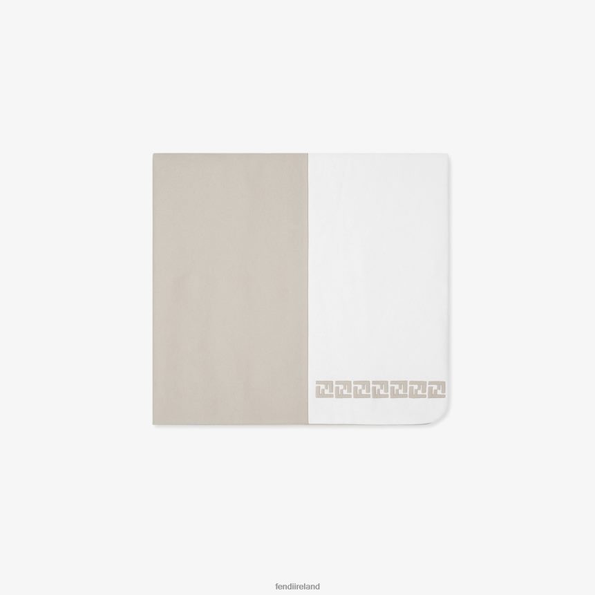 Fendi Kids Jersey Baby Blanket R06TFR2787 Accessories Fashion