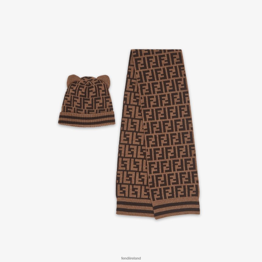 Fendi hat and scarf set 2025